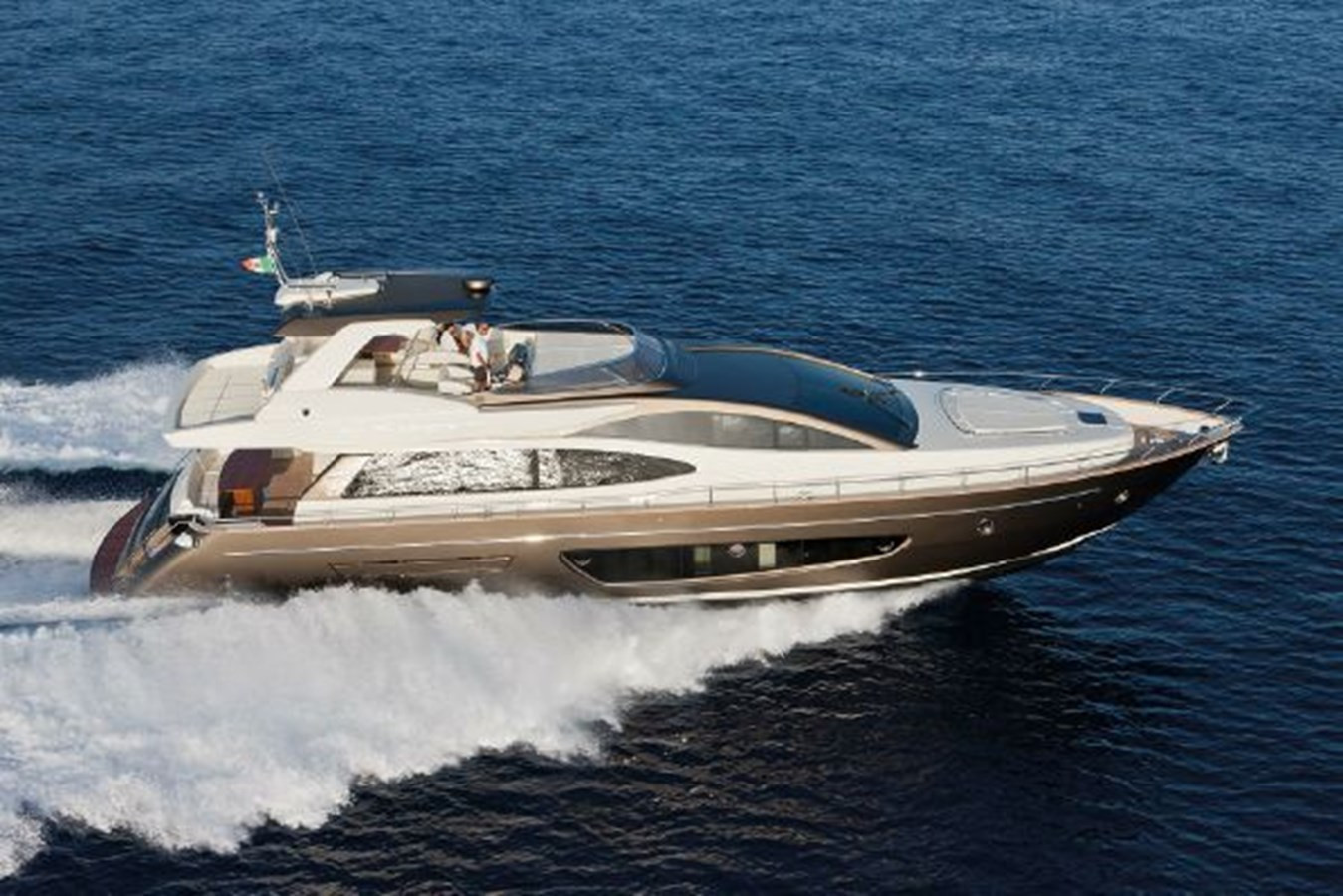 https://arconyachts.ams3.digitaloceanspaces.com/93794/conversions/large_2755109-optimize.jpg