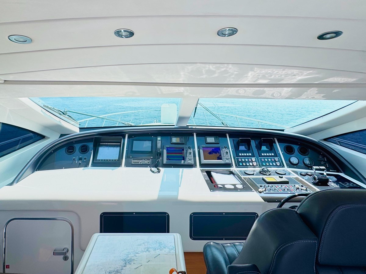 https://arconyachts.ams3.digitaloceanspaces.com/93824/conversions/large_4687938-optimize.jpg