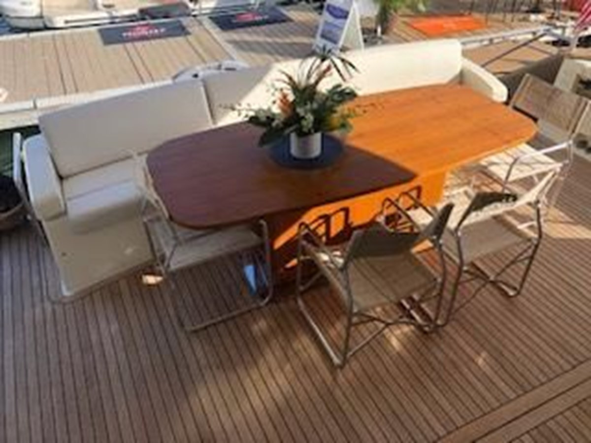 https://arconyachts.ams3.digitaloceanspaces.com/93852/conversions/large_2755081-optimize.jpg
