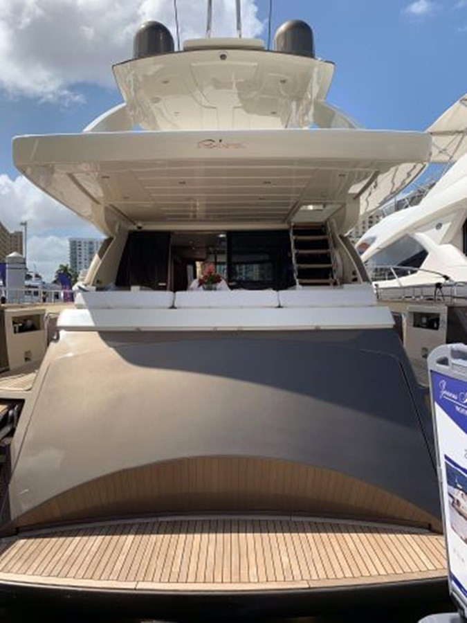 https://arconyachts.ams3.digitaloceanspaces.com/93873/conversions/large_2755089-optimize.jpg