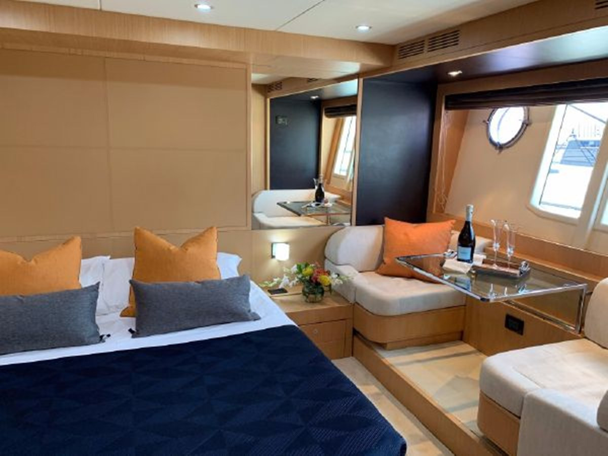 https://arconyachts.ams3.digitaloceanspaces.com/93984/conversions/large_2755130-optimize.jpg