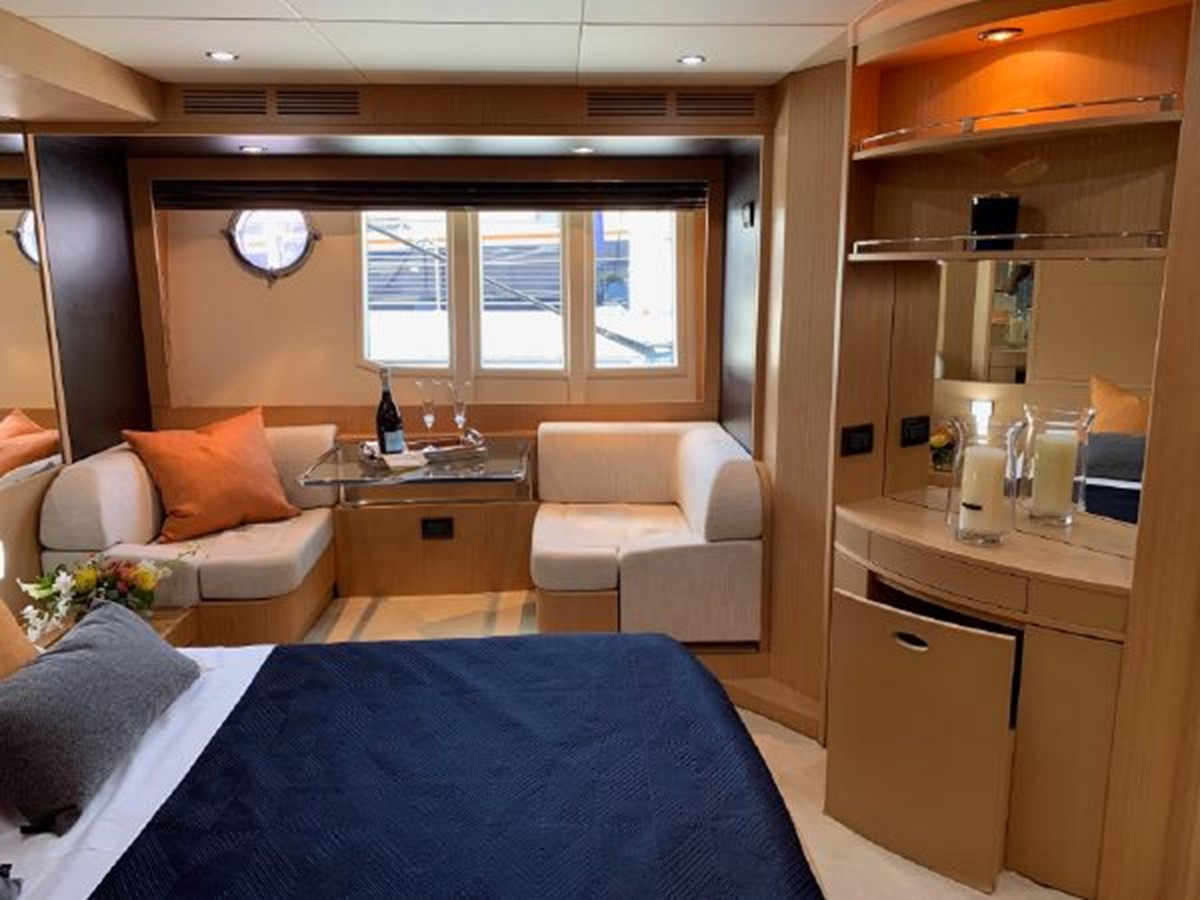 https://arconyachts.ams3.digitaloceanspaces.com/93987/conversions/large_2755131-optimize.jpg