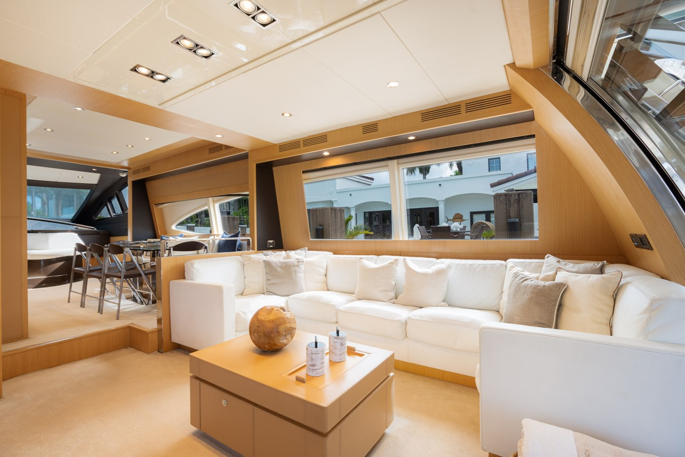 https://arconyachts.ams3.digitaloceanspaces.com/94002/conversions/large_3610710-optimize.jpg