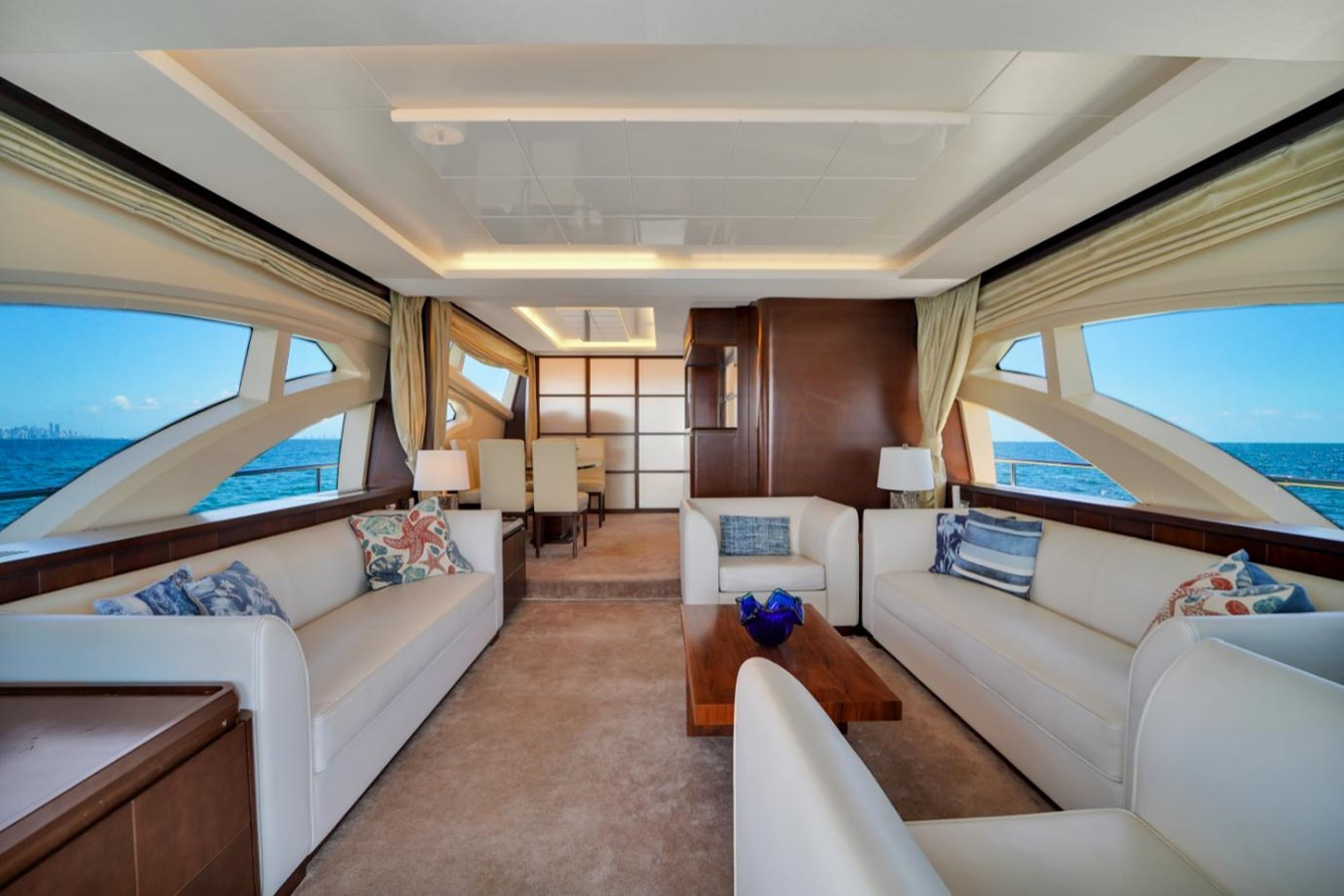 https://arconyachts.ams3.digitaloceanspaces.com/94017/conversions/large_3761297-optimize.jpg