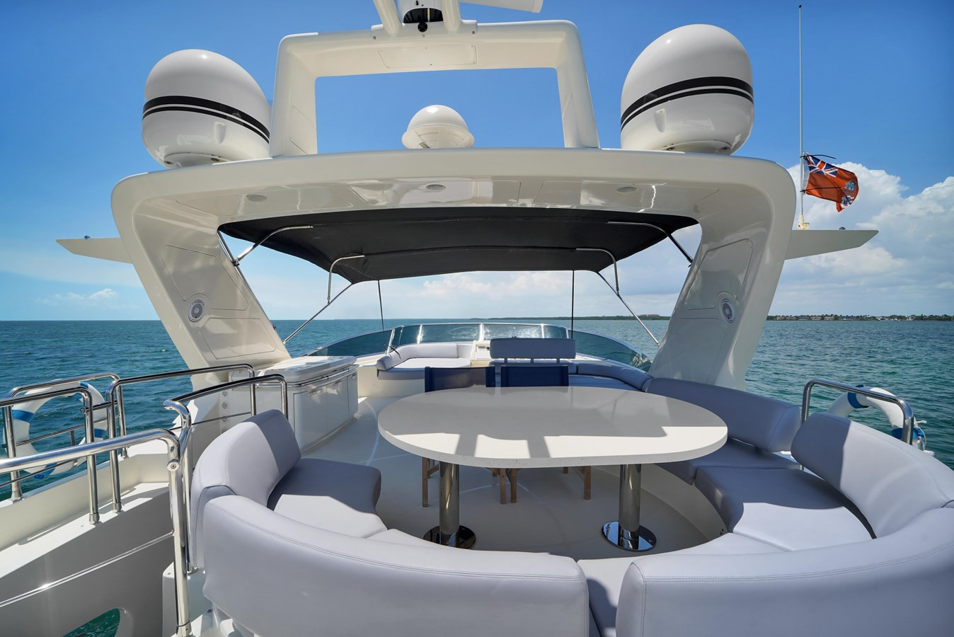 https://arconyachts.ams3.digitaloceanspaces.com/94055/conversions/large_3761311-optimize.jpg
