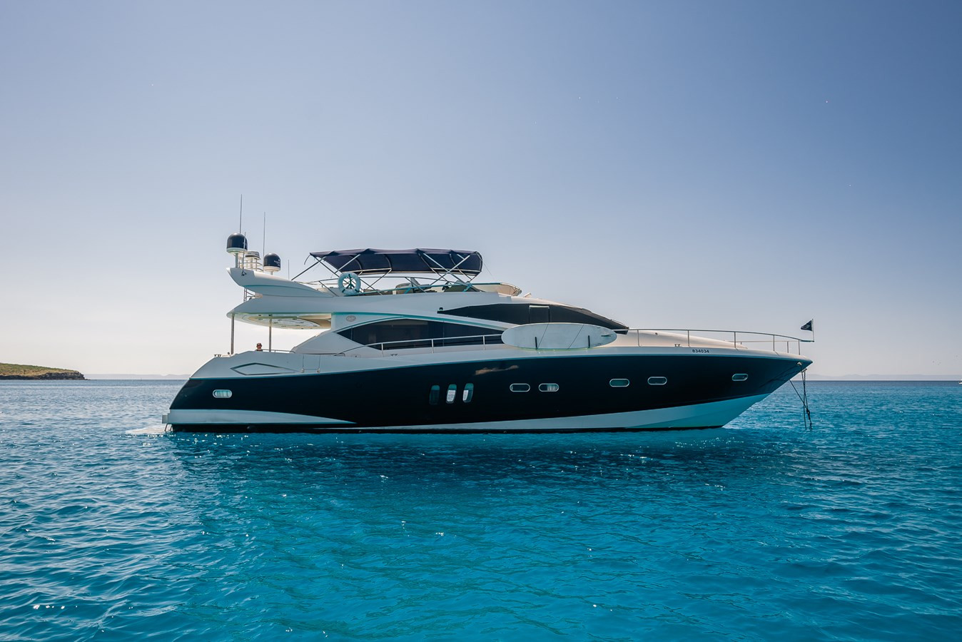 https://arconyachts.ams3.digitaloceanspaces.com/94188/conversions/large_3921596-optimize.jpg