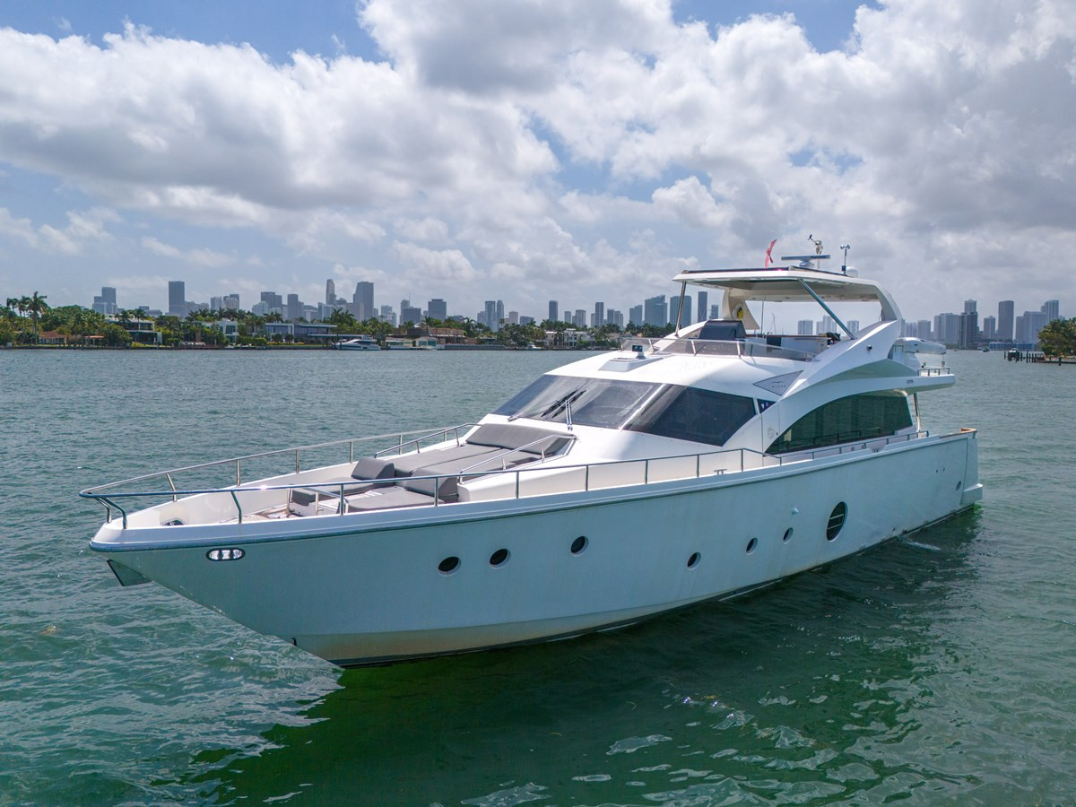 https://arconyachts.ams3.digitaloceanspaces.com/94206/conversions/large_4295778-optimize.jpg