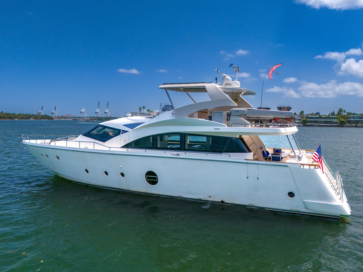 https://arconyachts.ams3.digitaloceanspaces.com/94211/conversions/large_4295780-optimize.jpg