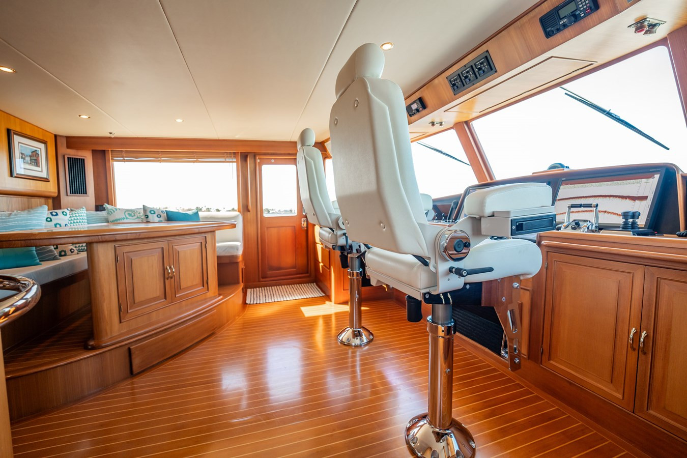 https://arconyachts.ams3.digitaloceanspaces.com/94229/conversions/large_4693565-optimize.jpg