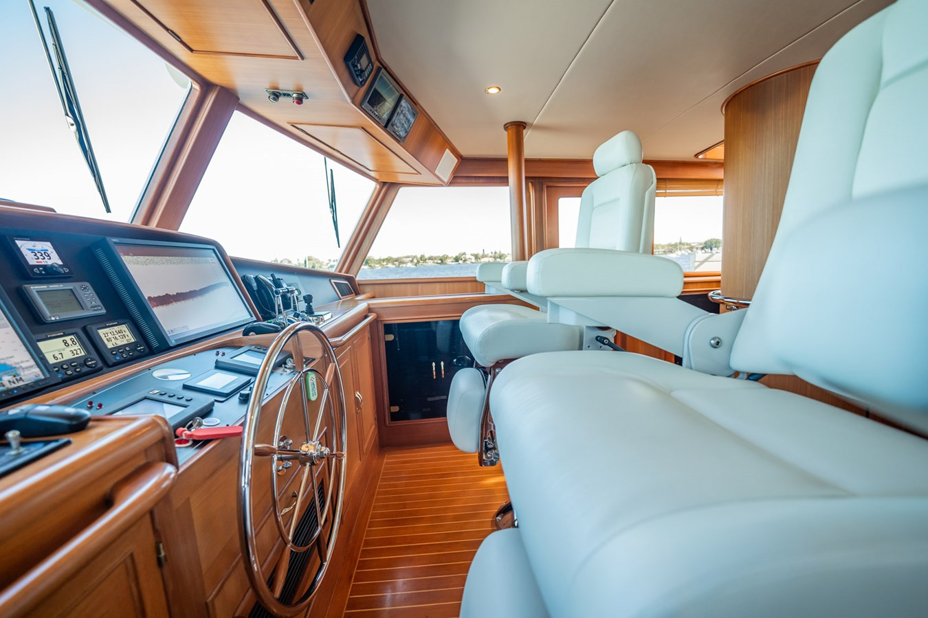 https://arconyachts.ams3.digitaloceanspaces.com/94237/conversions/large_4693568-optimize.jpg