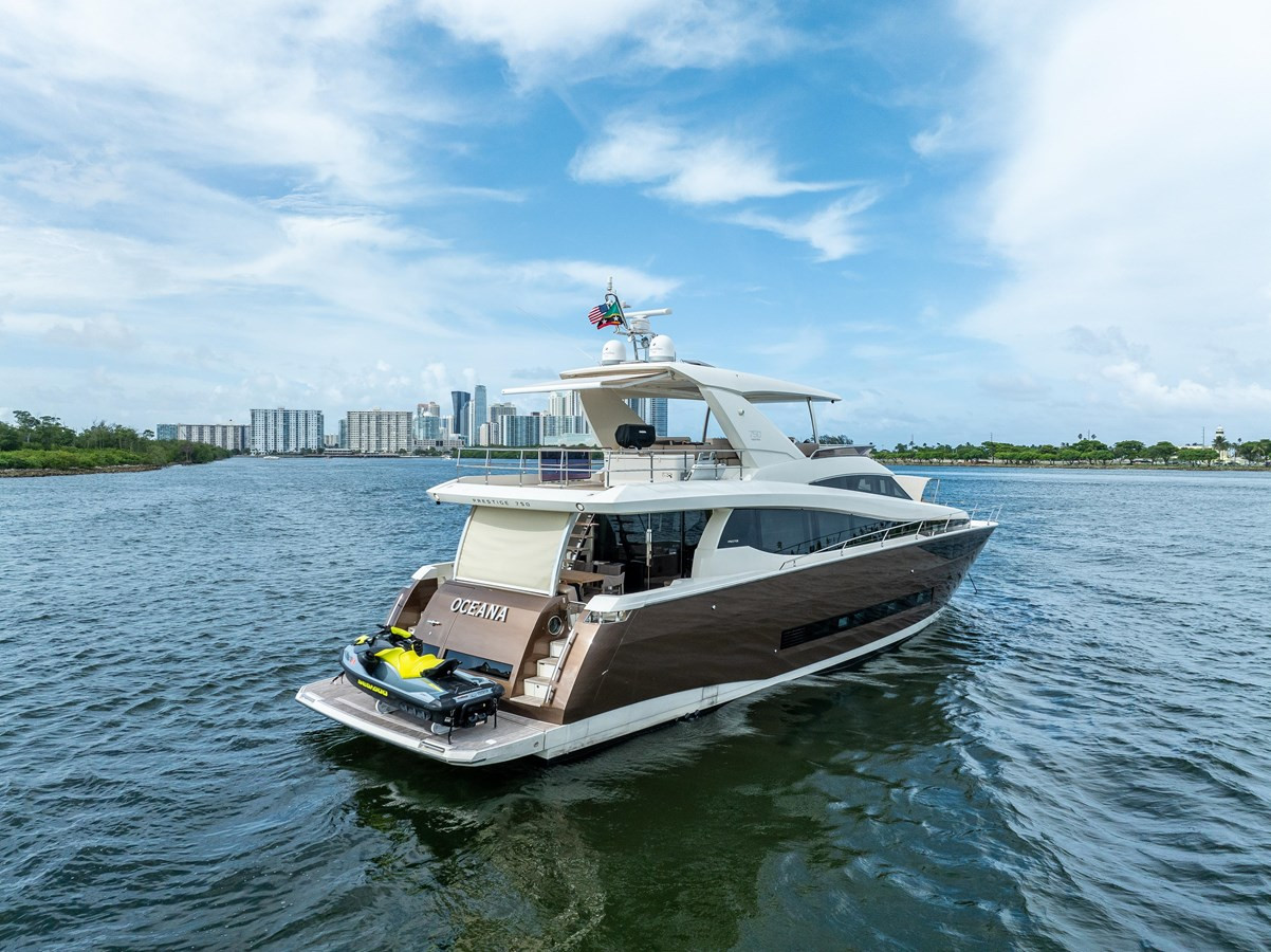 https://arconyachts.ams3.digitaloceanspaces.com/94351/conversions/large_4379302-optimize.jpg