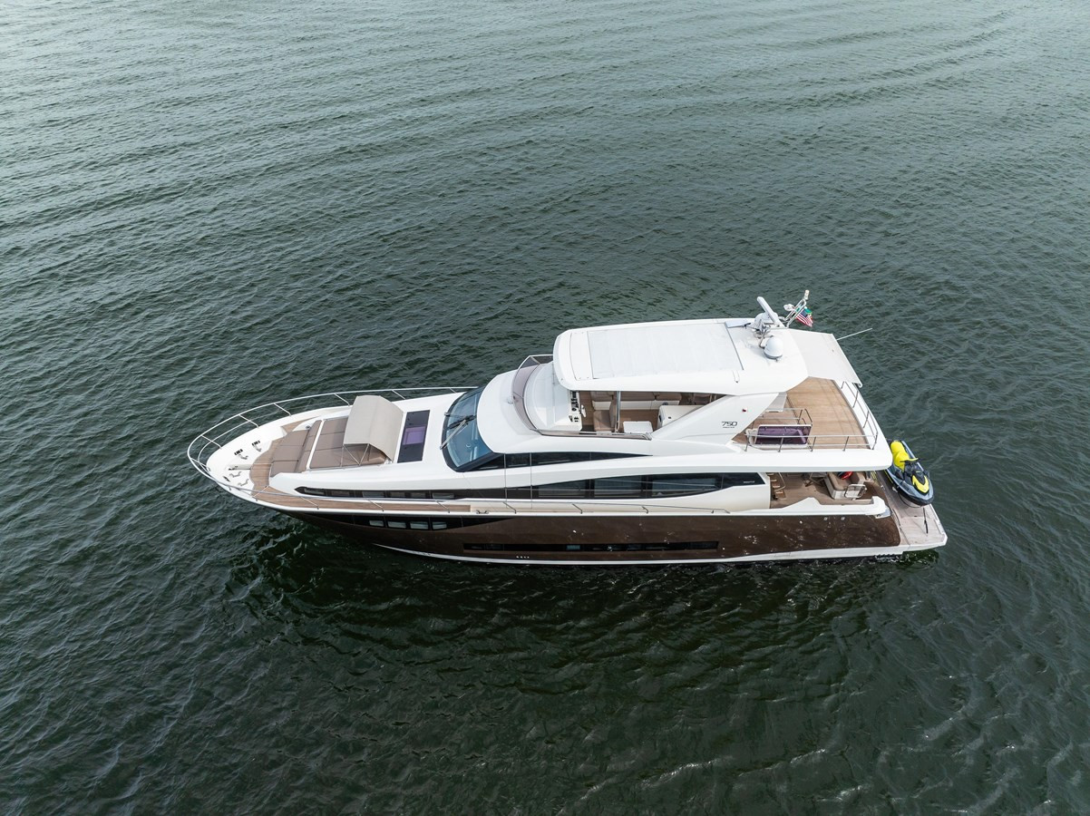https://arconyachts.ams3.digitaloceanspaces.com/94361/conversions/large_4379306-optimize.jpg