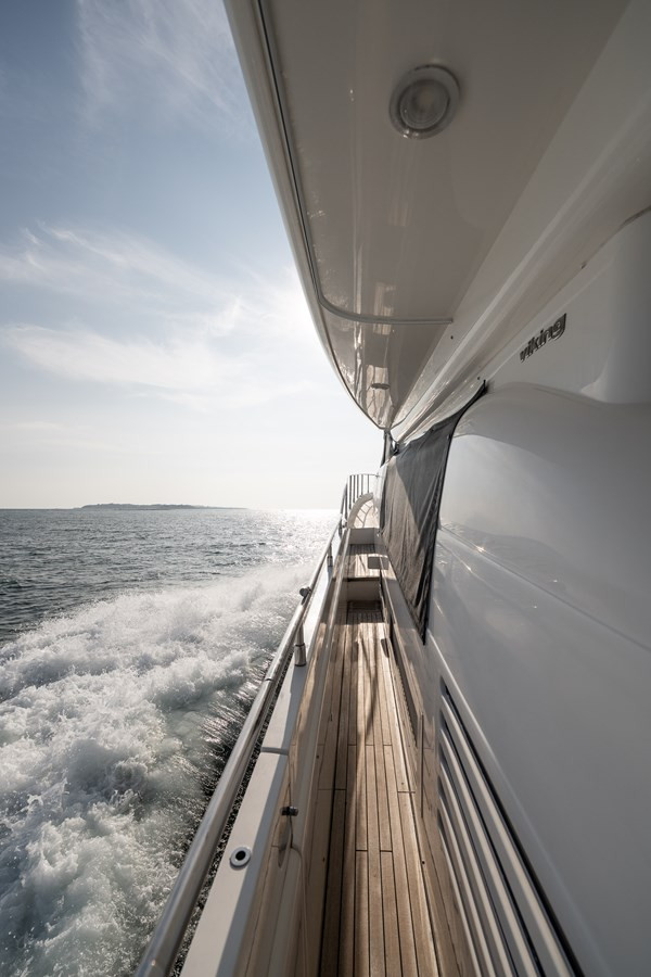 https://arconyachts.ams3.digitaloceanspaces.com/94401/conversions/large_4813118-optimize.jpg