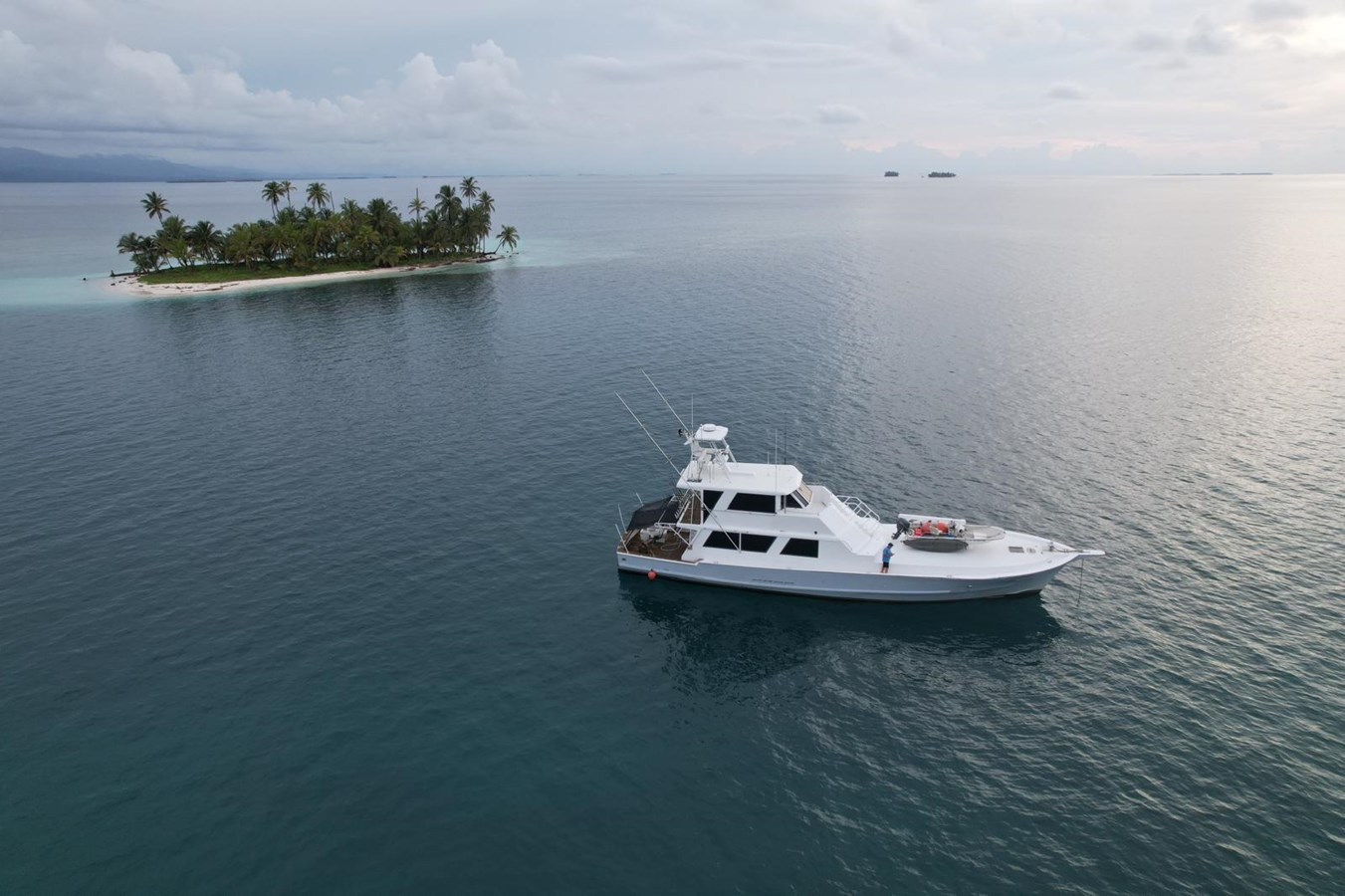 https://arconyachts.ams3.digitaloceanspaces.com/94414/conversions/large_4496186-optimize.jpg