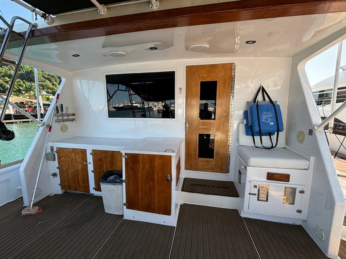 https://arconyachts.ams3.digitaloceanspaces.com/94508/conversions/large_4496214-optimize.jpg