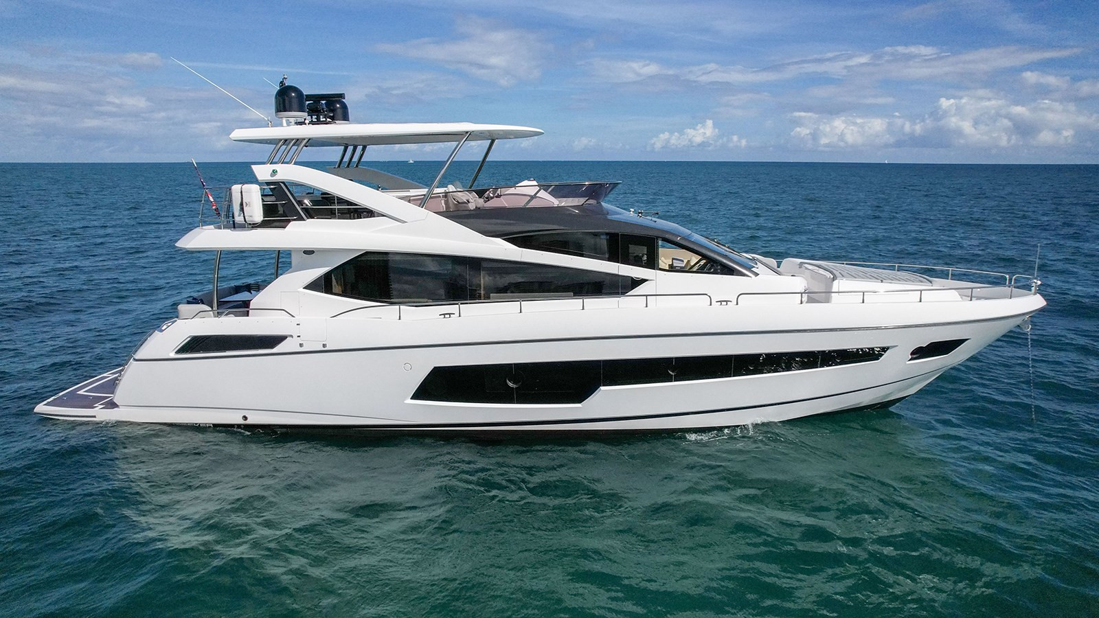 https://arconyachts.ams3.digitaloceanspaces.com/94581/conversions/large_4718142-optimize.jpg