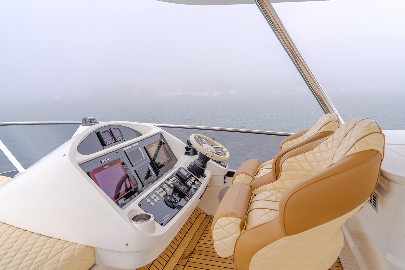 https://arconyachts.ams3.digitaloceanspaces.com/94606/conversions/large_4633495-optimize.jpg