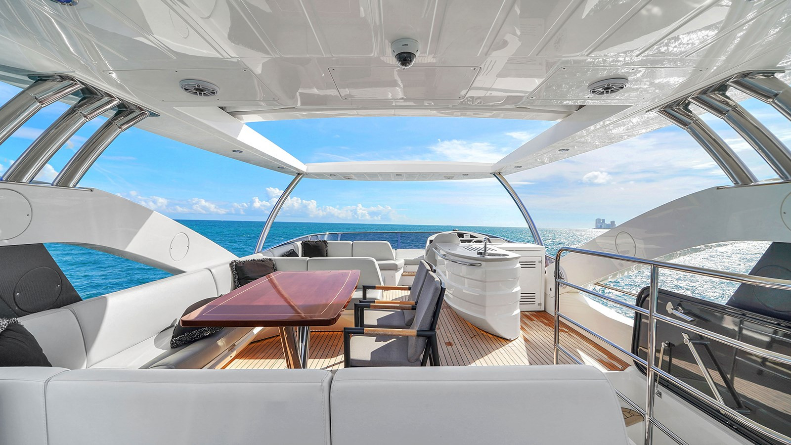 https://arconyachts.ams3.digitaloceanspaces.com/94620/conversions/large_4718155-optimize.jpg