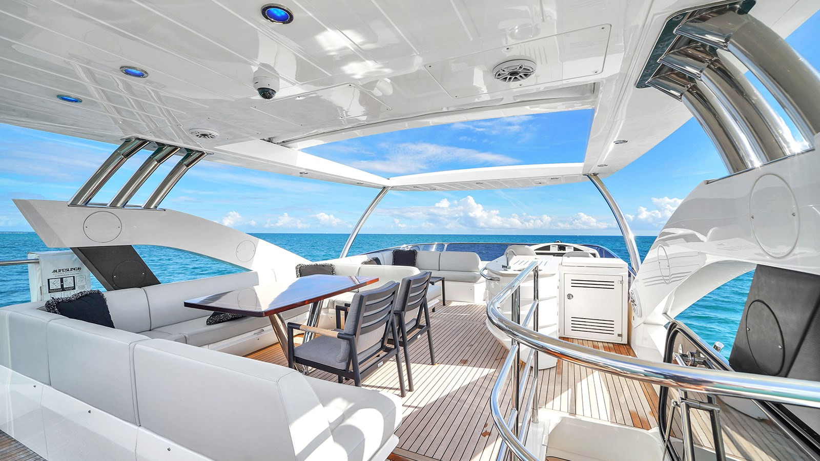 https://arconyachts.ams3.digitaloceanspaces.com/94626/conversions/large_4718157-optimize.jpg