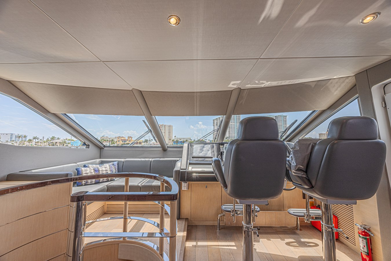 https://arconyachts.ams3.digitaloceanspaces.com/94715/conversions/large_4730297-optimize.jpg