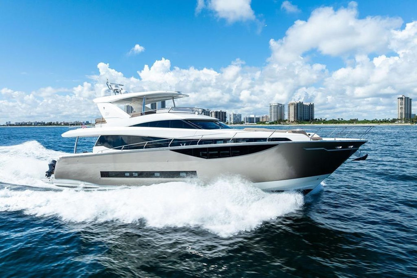 https://arconyachts.ams3.digitaloceanspaces.com/94728/conversions/large_4818486-optimize.jpg