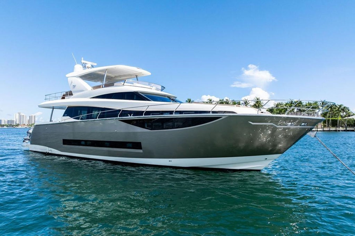 https://arconyachts.ams3.digitaloceanspaces.com/94760/conversions/large_4818496-optimize.jpg