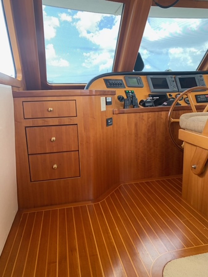 https://arconyachts.ams3.digitaloceanspaces.com/94809/conversions/large_4752115-optimize.jpg