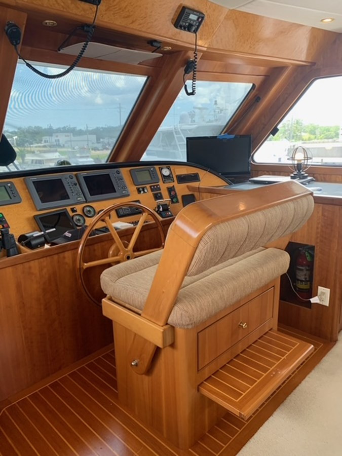 https://arconyachts.ams3.digitaloceanspaces.com/94812/conversions/large_4752116-optimize.jpg