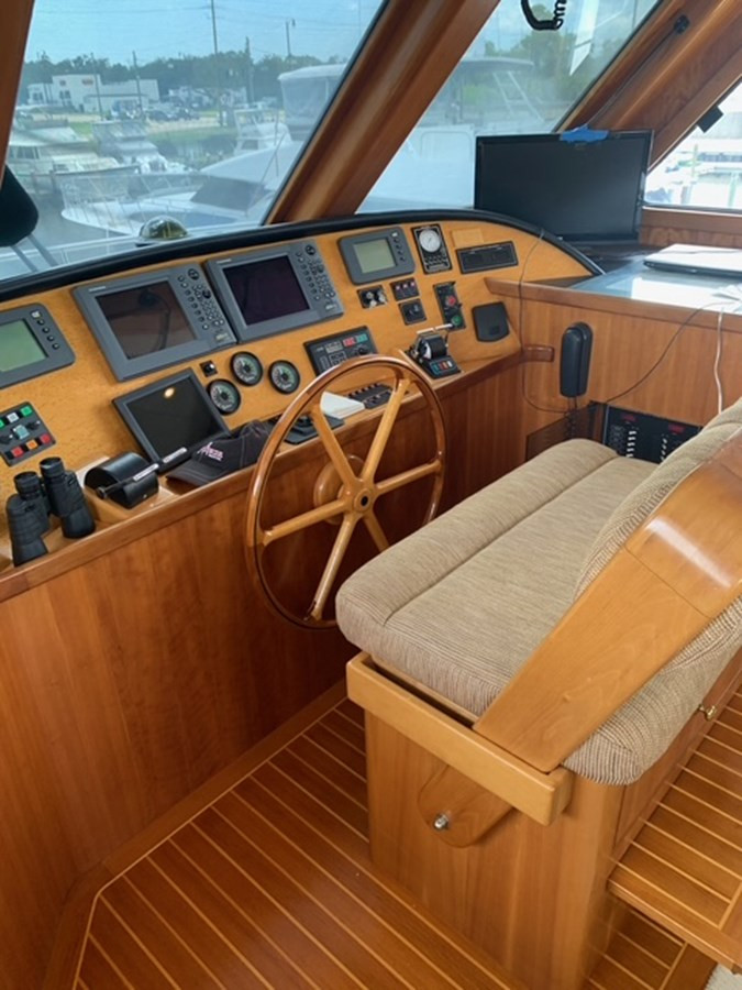 https://arconyachts.ams3.digitaloceanspaces.com/94815/conversions/large_4752117-optimize.jpg