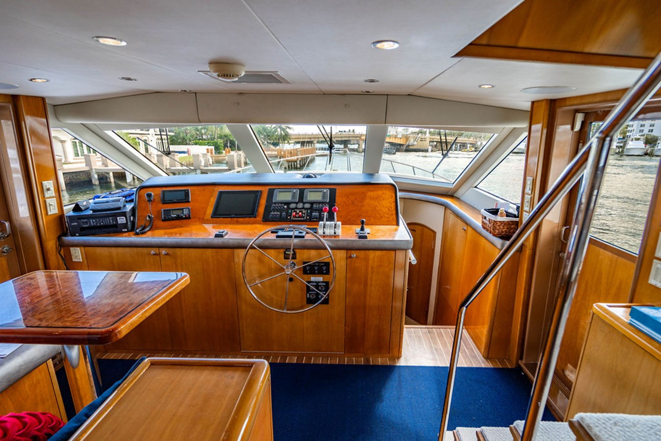 https://arconyachts.ams3.digitaloceanspaces.com/94830/conversions/large_4843402-optimize.jpg