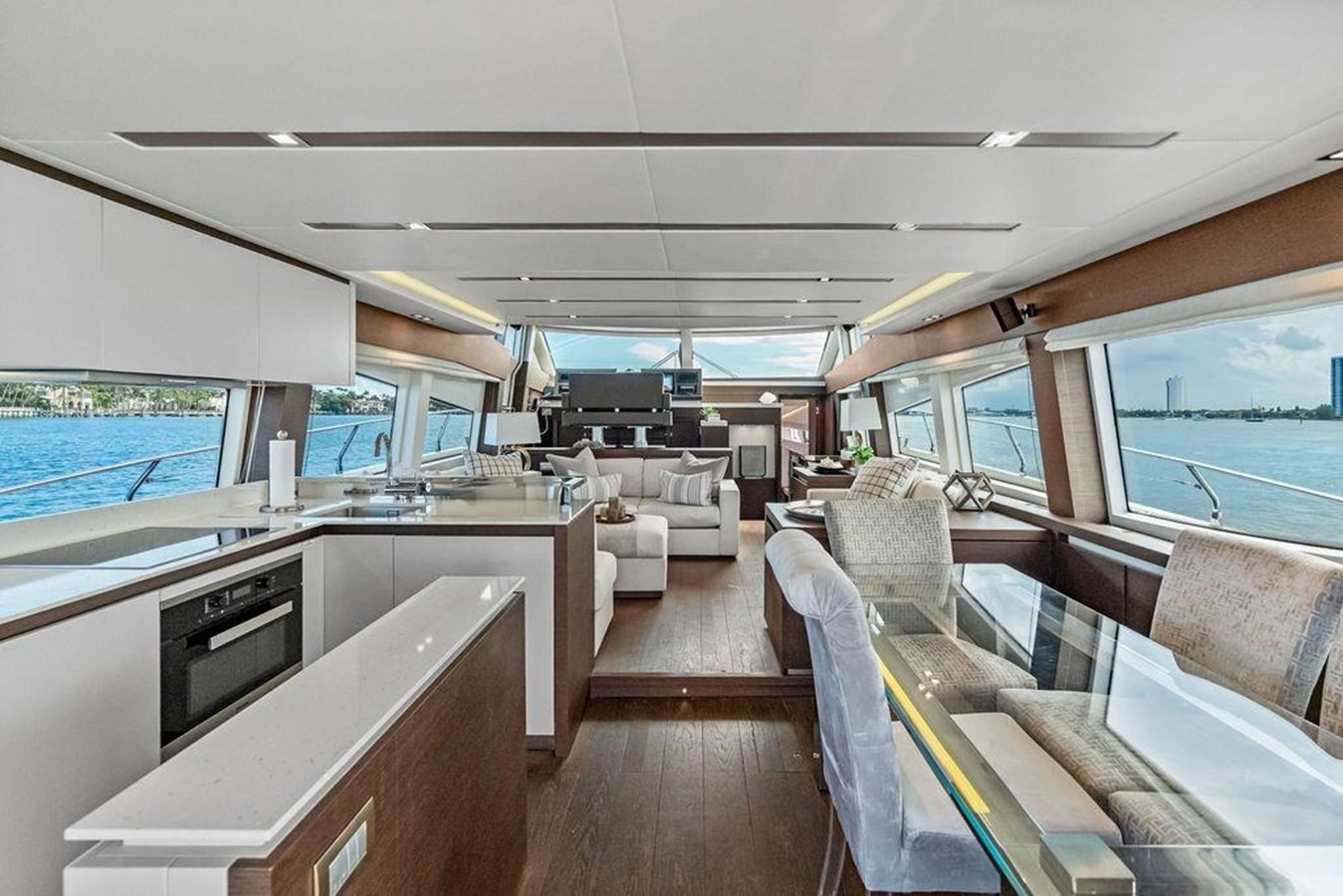 https://arconyachts.ams3.digitaloceanspaces.com/94832/conversions/large_4818520-optimize.jpg