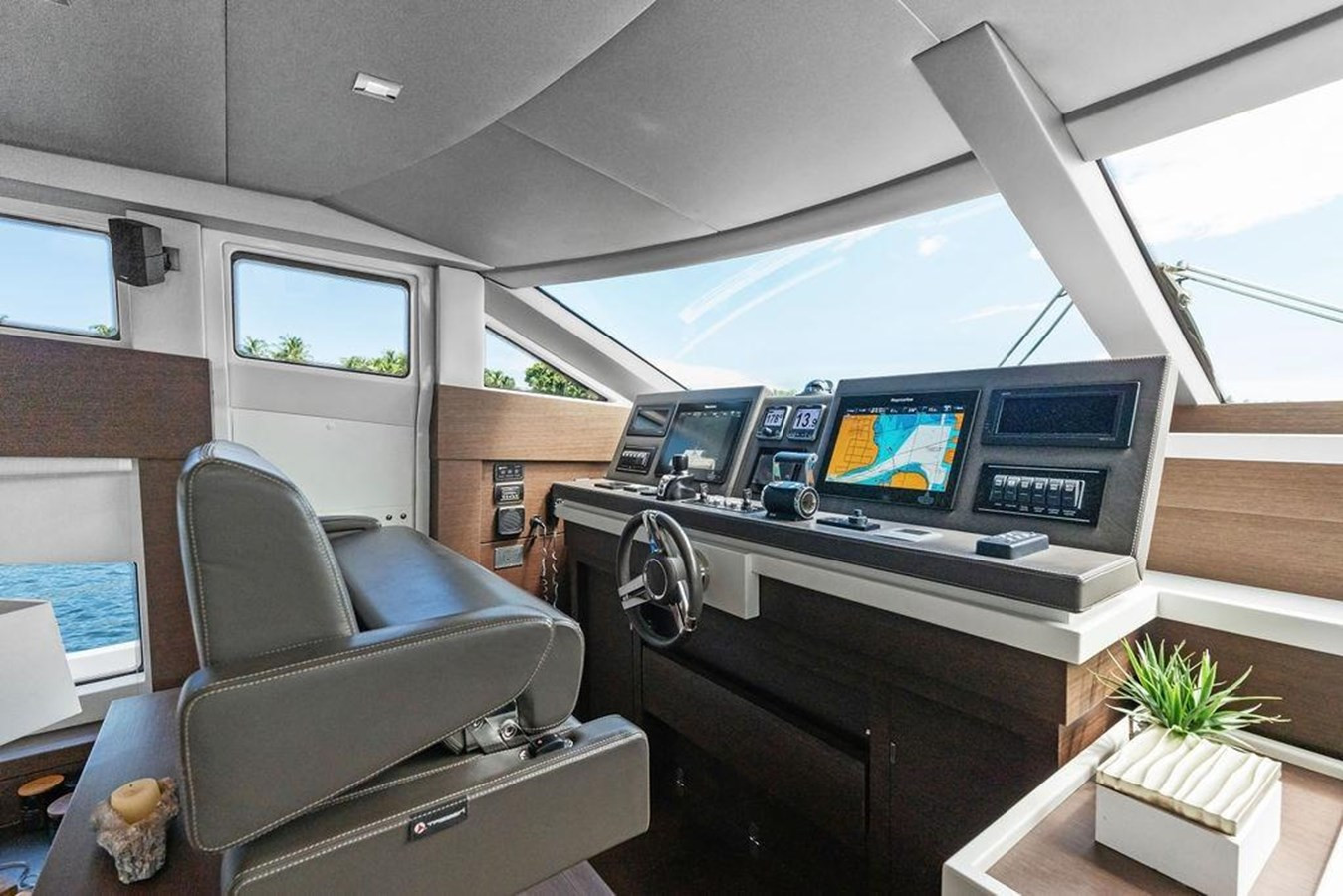 https://arconyachts.ams3.digitaloceanspaces.com/94848/conversions/large_4818525-optimize.jpg