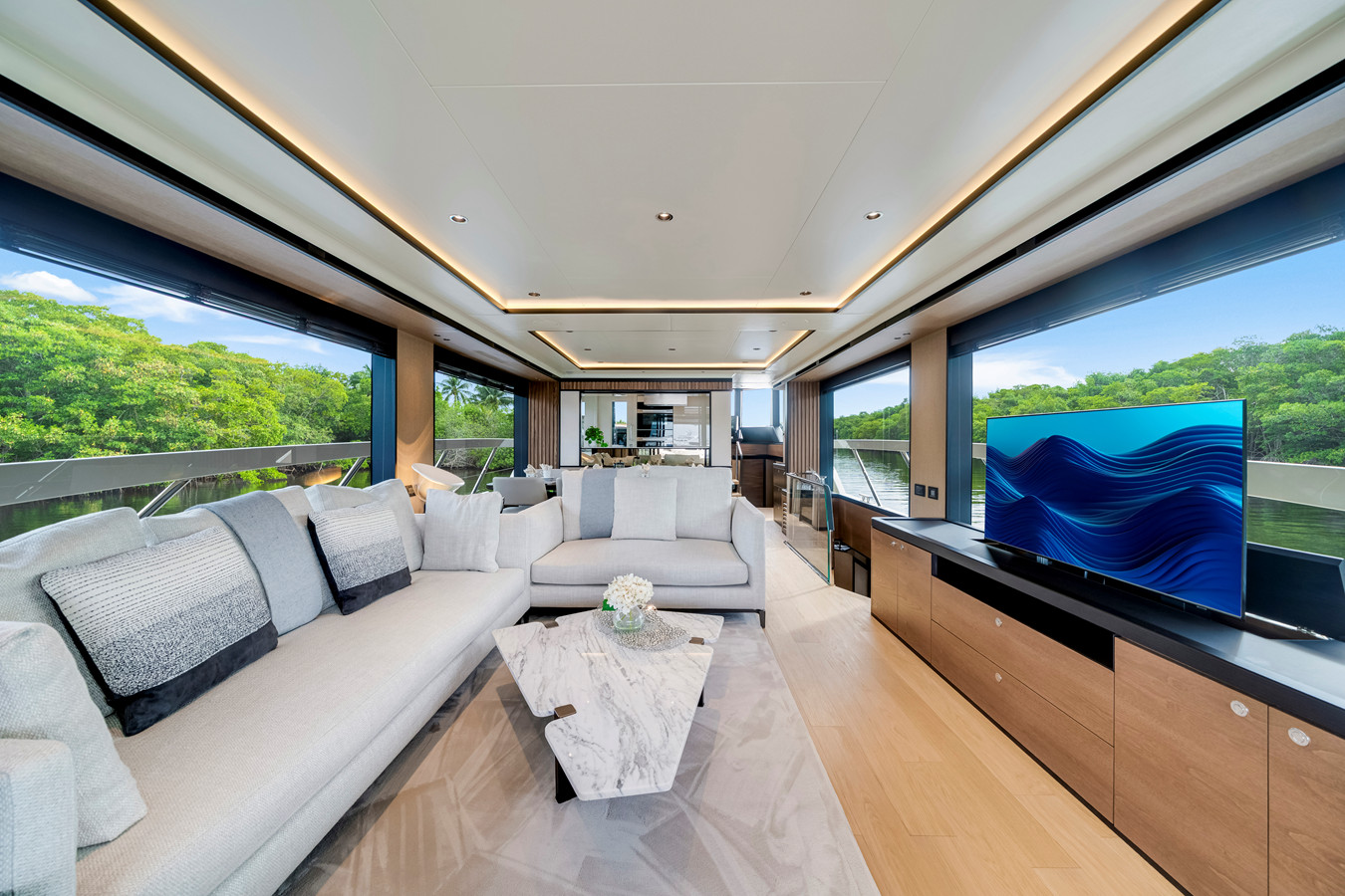 https://arconyachts.ams3.digitaloceanspaces.com/94979/conversions/large_4839455-optimize.jpg