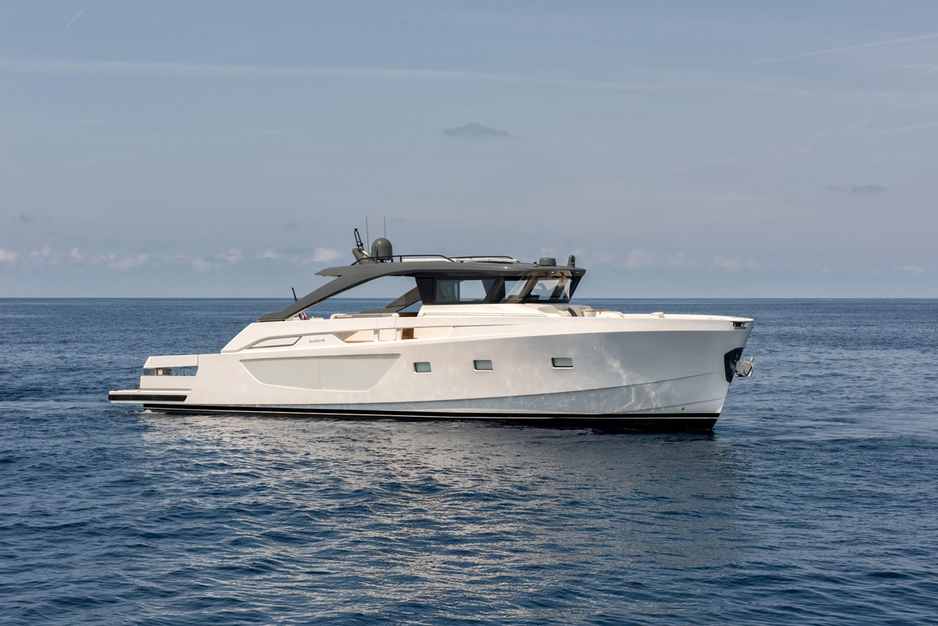 https://arconyachts.ams3.digitaloceanspaces.com/95000/conversions/large_4550487-optimize.jpg