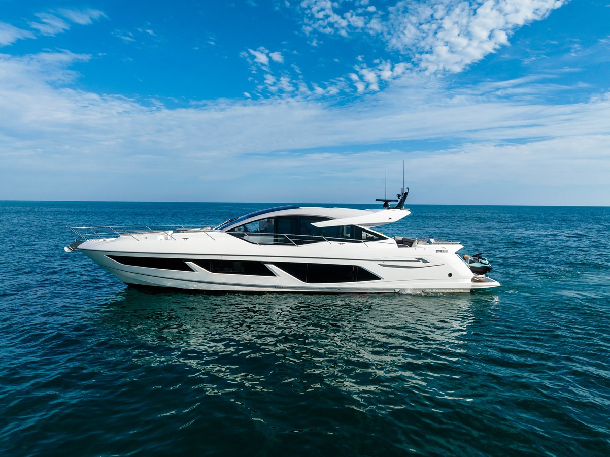 https://arconyachts.ams3.digitaloceanspaces.com/95019/conversions/large_4020137-optimize.jpg