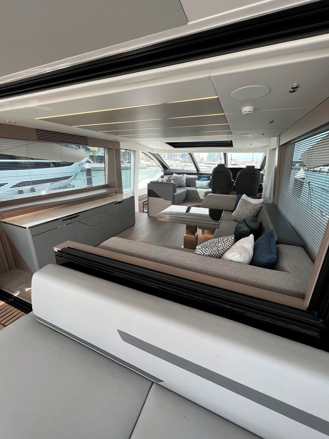 https://arconyachts.ams3.digitaloceanspaces.com/95084/conversions/large_4217270-optimize.jpg
