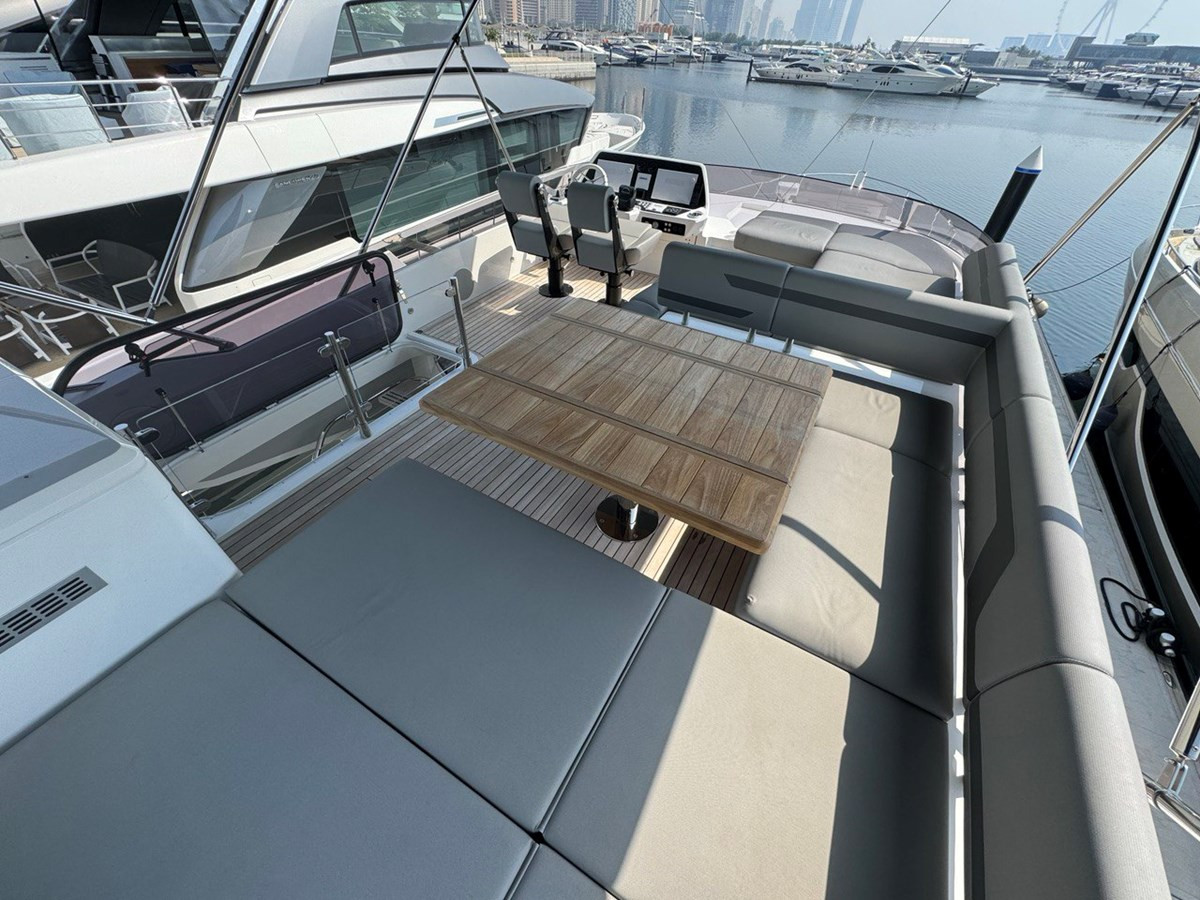 https://arconyachts.ams3.digitaloceanspaces.com/95104/conversions/large_4217268-optimize.jpg