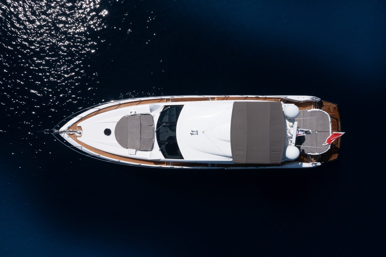 https://arconyachts.ams3.digitaloceanspaces.com/95139/conversions/large_4187829-optimize.jpg