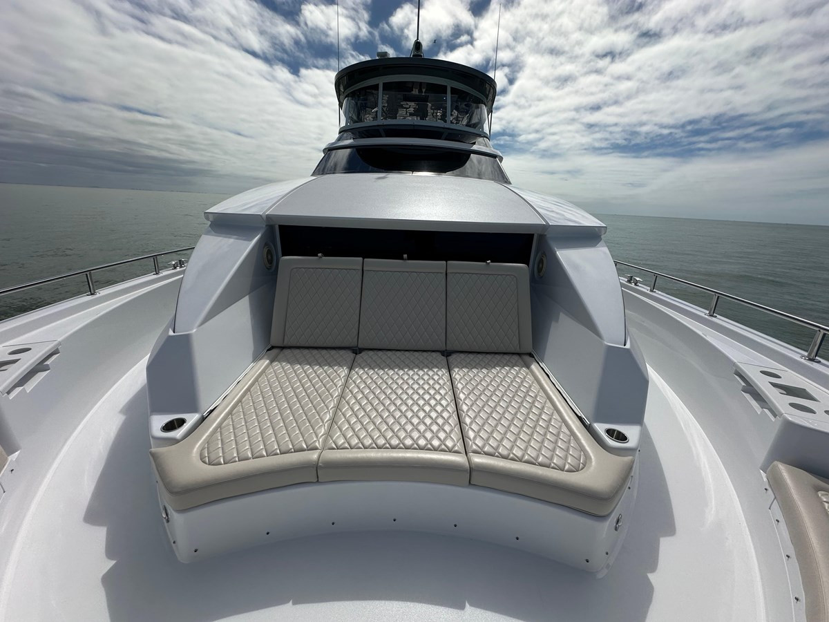 https://arconyachts.ams3.digitaloceanspaces.com/95225/conversions/large_4441194-optimize.jpg