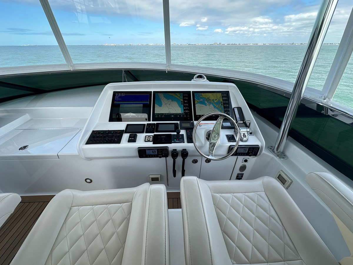 https://arconyachts.ams3.digitaloceanspaces.com/95249/conversions/large_4441202-optimize.jpg