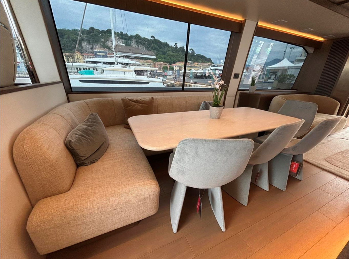 https://arconyachts.ams3.digitaloceanspaces.com/95328/conversions/large_4770260-optimize.jpg