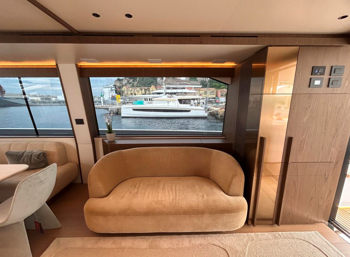 https://arconyachts.ams3.digitaloceanspaces.com/95347/conversions/large_4770265-optimize.jpg