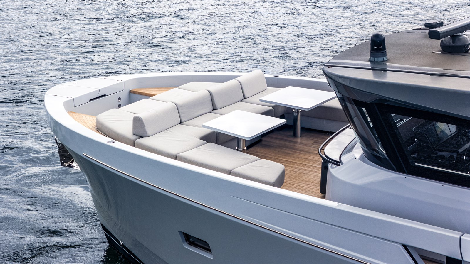 https://arconyachts.ams3.digitaloceanspaces.com/95381/conversions/large_4611075-optimize.jpg