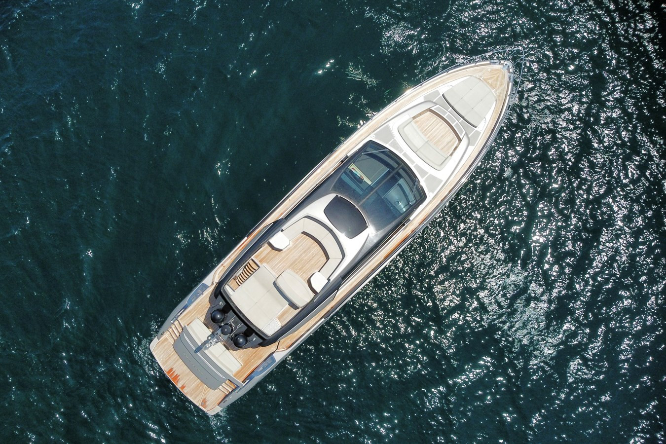 https://arconyachts.ams3.digitaloceanspaces.com/95391/conversions/large_4713107-optimize.jpg