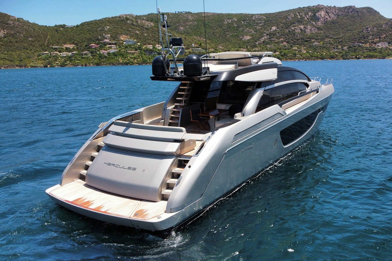https://arconyachts.ams3.digitaloceanspaces.com/95394/conversions/large_4713108-optimize.jpg