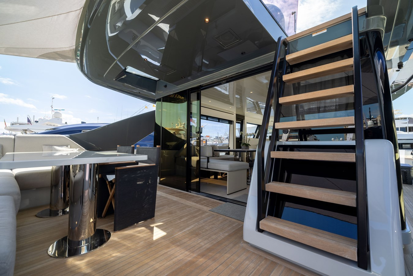 https://arconyachts.ams3.digitaloceanspaces.com/95495/conversions/large_4611030-optimize.jpg