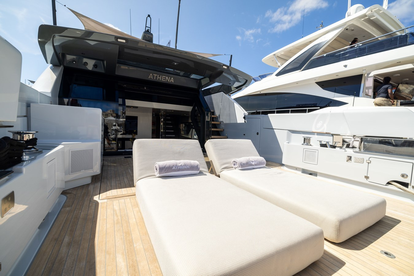 https://arconyachts.ams3.digitaloceanspaces.com/95504/conversions/large_4611033-optimize.jpg