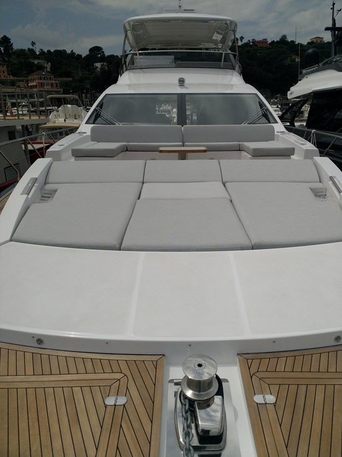 https://arconyachts.ams3.digitaloceanspaces.com/95617/conversions/large_3971453-optimize.jpg