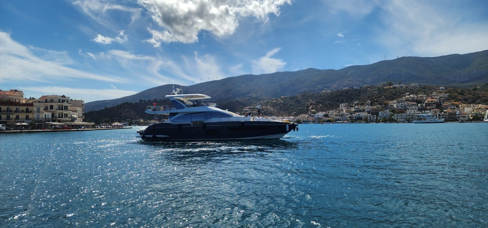https://arconyachts.ams3.digitaloceanspaces.com/95641/conversions/large_4441345-optimize.jpg