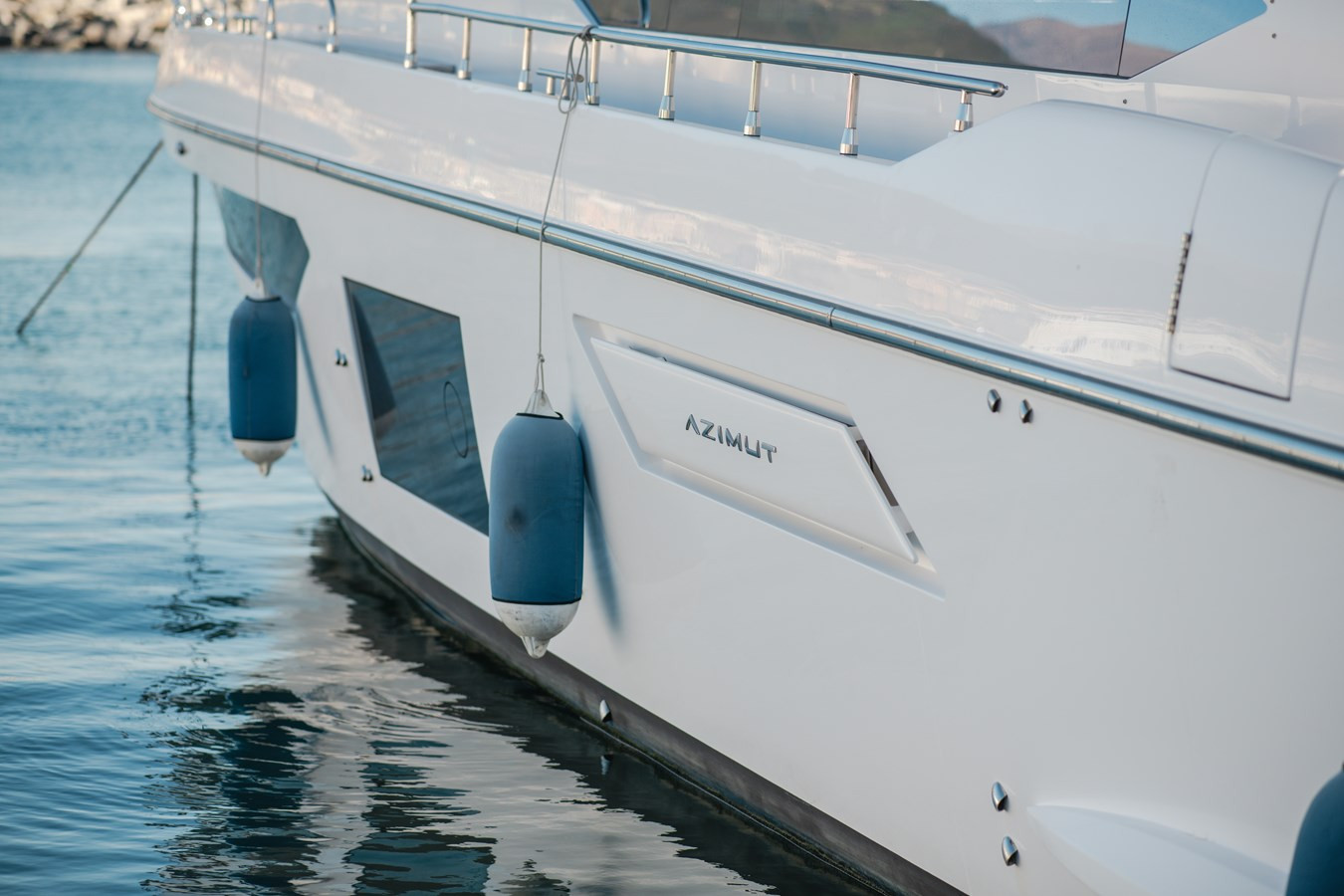 https://arconyachts.ams3.digitaloceanspaces.com/95662/conversions/large_4722230-optimize.jpg